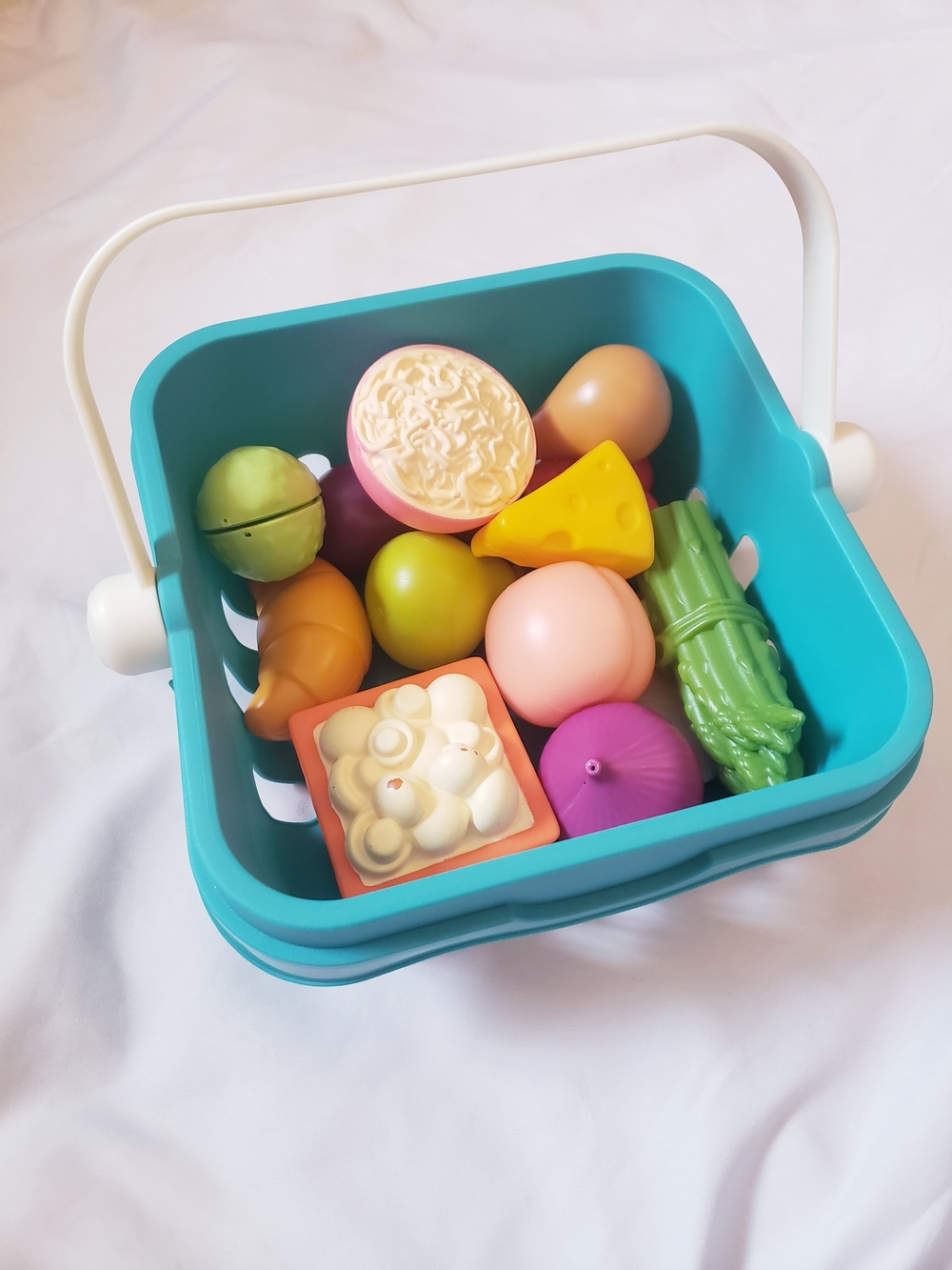 B. Toys Play Food Basket Toy Set